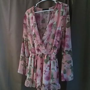 Long sleeve deep v-neck floral romper